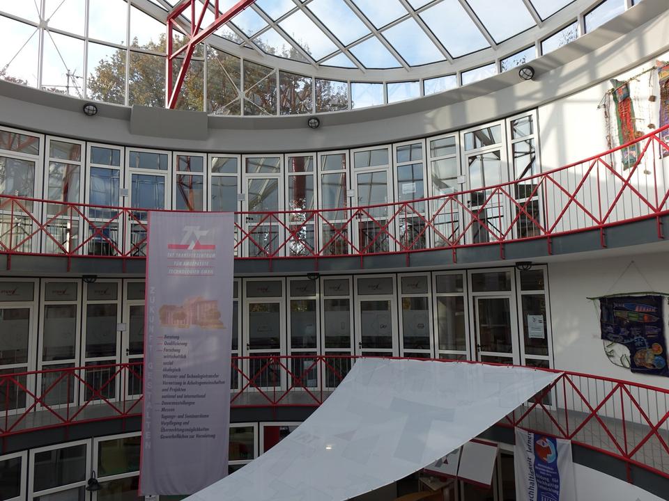 Büro- u. Praxisflächen im TaT Themenpark, repräsentativ, modern, zentral inkl. Parkplätze – Bild 3