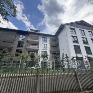 4-Zimmer-Balkon-Wohnung im Neubau, auch als Ferienwohnung geeignet.