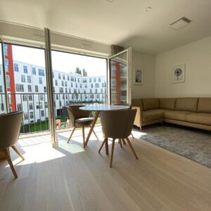 helle Wohnung mit Süd/West-Ausrichtung, möbliert u. voll ausgestattet von Privat