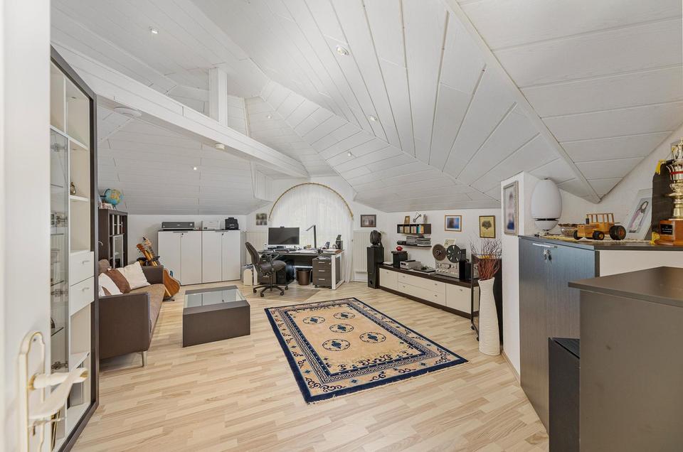 Zentrumsnah & dennoch am Feldrand - exklusive Villa in Eppingen – Bild 16