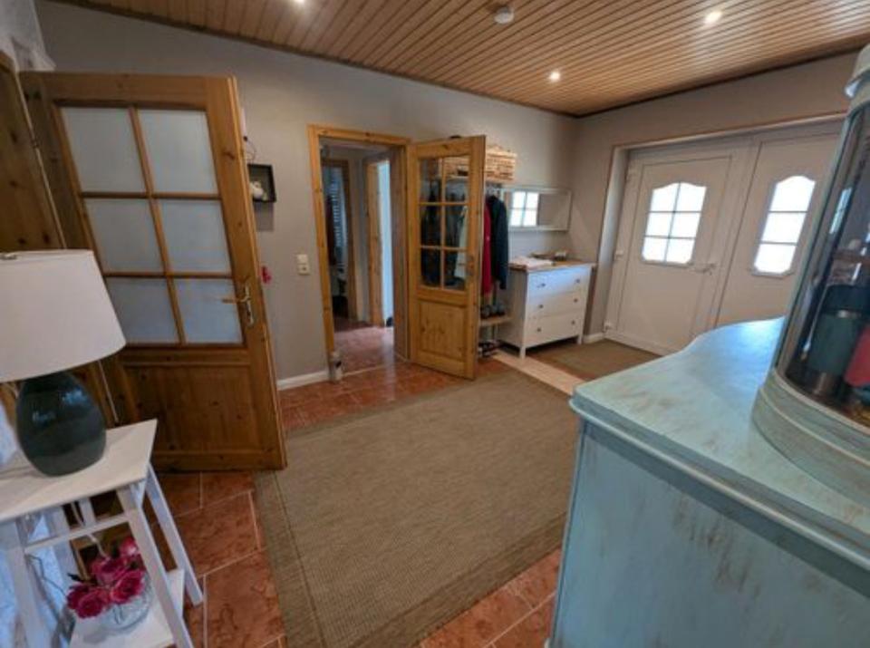 Schönes großes Einfamilienhaus – Bild 4