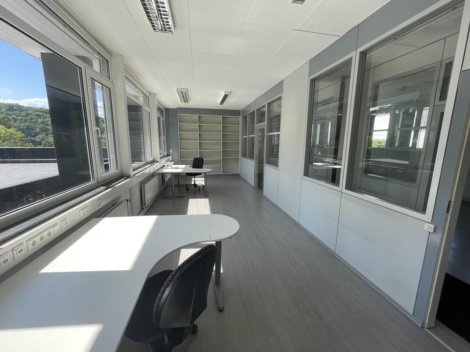 Attraktive Gewerberäume in ruhiger Waldrandlage – Bild 2