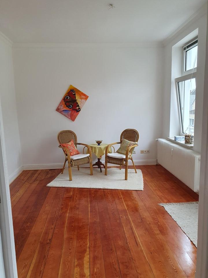 Schöne, helle Altbauwohnung am Meer mit 2 Balkonen