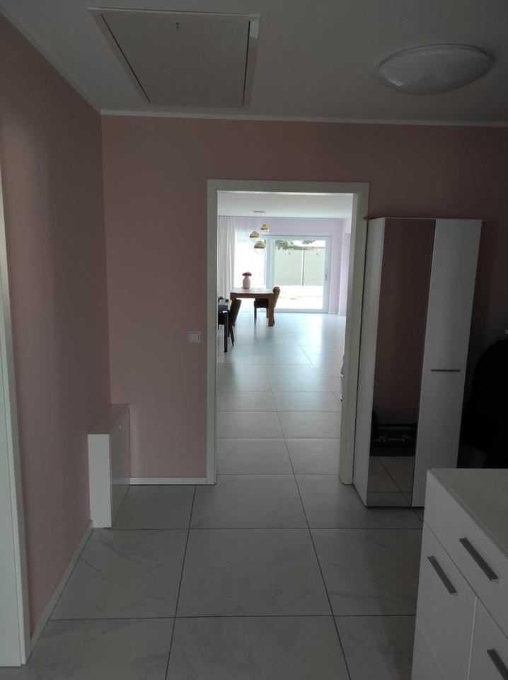 Barrierefreier Bungalow Massivhaus 150 m2 + 60 m2 Terrasse + Doppelgarage 54 m2 – Bild 17