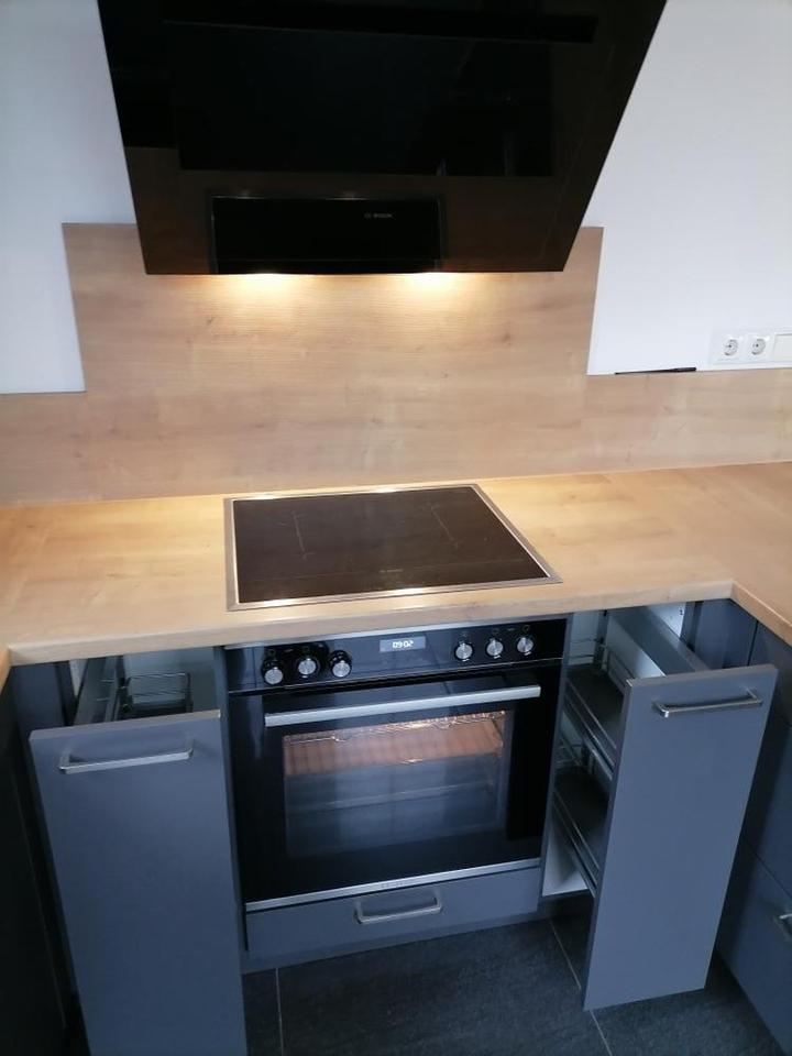 Schönes Walmdach-DHH mit Doppelcarport, zentrale Lage – Bild 23