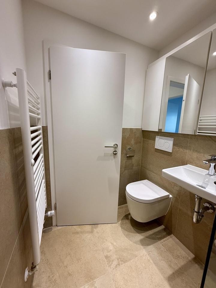 Geschmackvolle & kernsanierte 3-Zi-Wohnung | ERSTBEZUG | Parkett + Feinstein + Einbauküche + Balkon – Bild 14