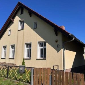 So. 29.3.//12-13 UHR//Bes.// Großes EFH, großes Grund., renovierungsbedürftig 205.000 €