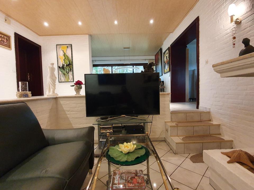 Zweifamilienhaus mit Weitblick - Pferdehaltung möglich – Bild 11