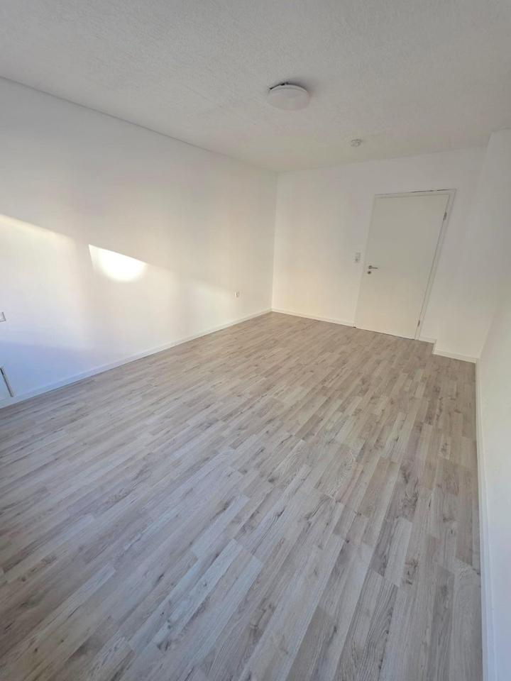 Frisch modernisierte 2-Zimmer-Wohnung – sofort bezugsfrei – Bild 9