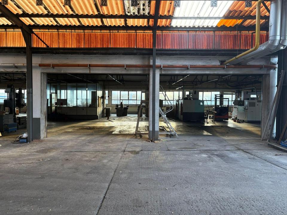 638 qm bezugsfertige Büro-/Seminar-/Konferenzfläche optional + 750 m² Gewerbehalle – Bild 21