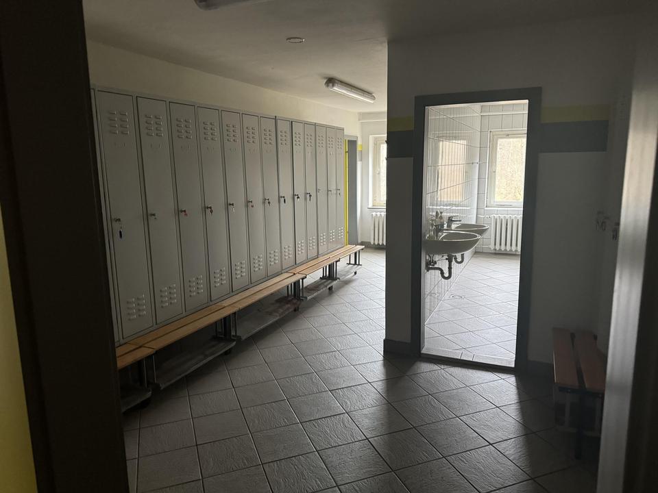 Lagerhalle / Produktion 3200qm mit Büro, Dusche, WC zu verkaufen – Bild 13