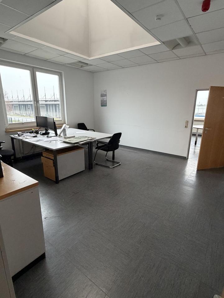 638 qm bezugsfertige Büro-/Seminar-/Konferenzfläche optional + 750 m² Gewerbehalle – Bild 13