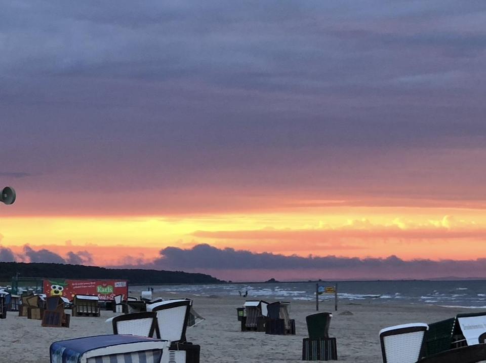 Dachgeschosswohnung in Strandnähe mit Strandkorb – Bild 3