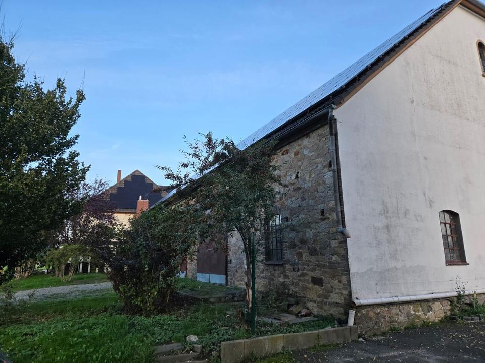 Zweifamilienhaus mit Scheune und großen Eigentumsgrundstück – Bild 9