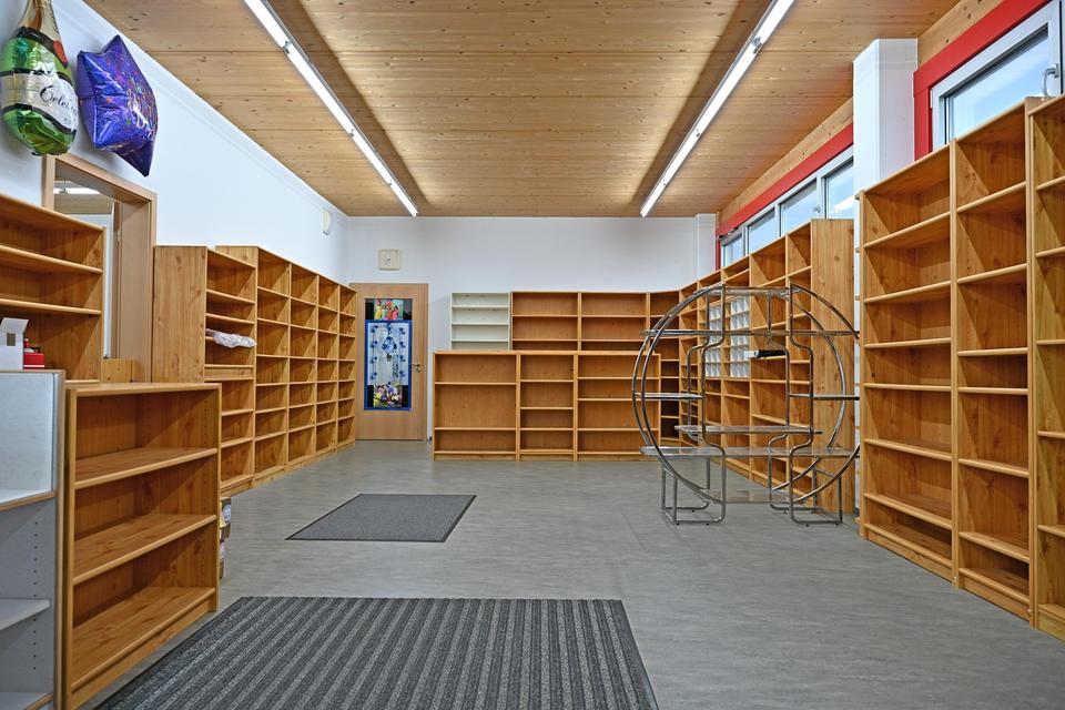 Top Gepflegte Gewerbeimmobile mit großem Gewerbegrundstück – Bild 20