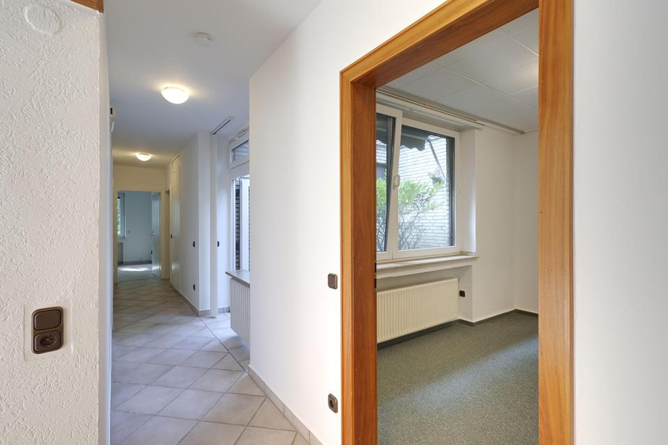 Bungalow mit wunderschönem Garten, Provisionsfrei – Bild 26