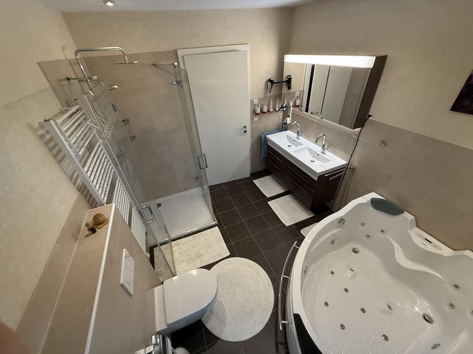 Super energieeffiziente DHH A+ in Toplage mit Traumgarten – Bild 12