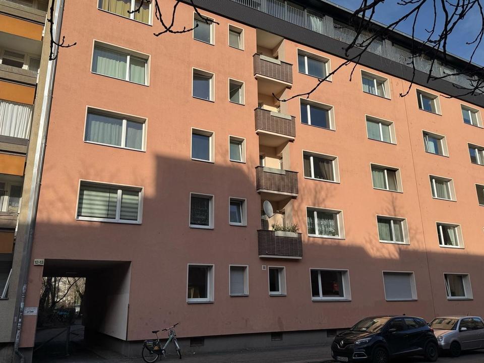 Bezugsfreie helle 3-Zimmer Wohnung in Top Lage mit Balkon im 4. OG in Berlin-Kreuzberg - ohne Makler – Bild 18