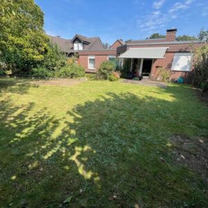 Bungalow mit großer Grundfläche / Fußbodenheizung & Dämmung