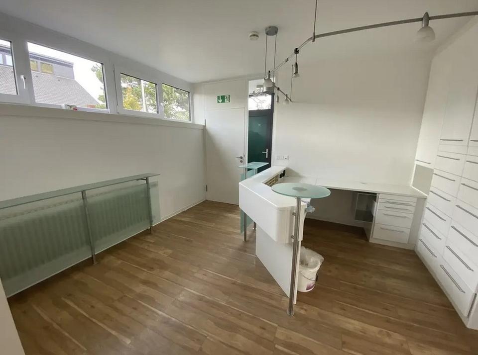 gepflegte, helle Räume für ihren Erfolg: Praxis, Therapie, Kanzlei, Büro – Bild 2