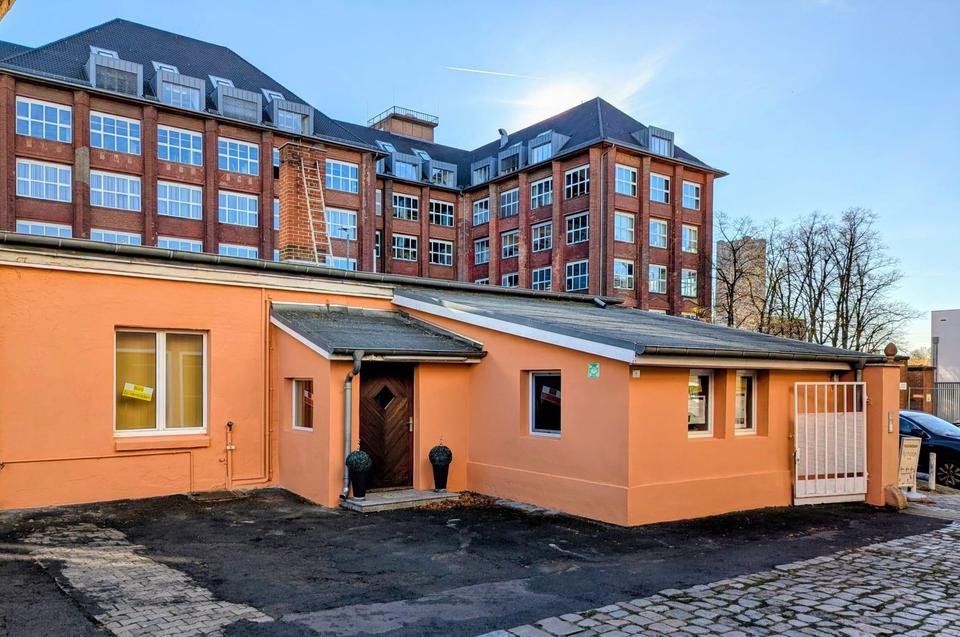 Büro ebenerdig, ruhig, Option auf 2 Pkw - Stellplätze