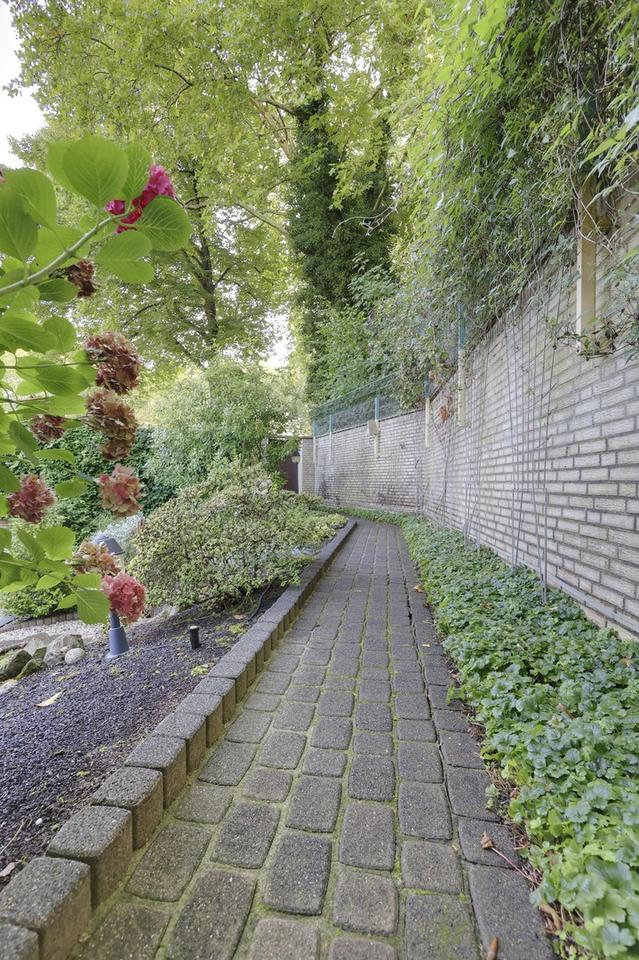 Bungalow mit wunderschönem Garten, Provisionsfrei – Bild 15