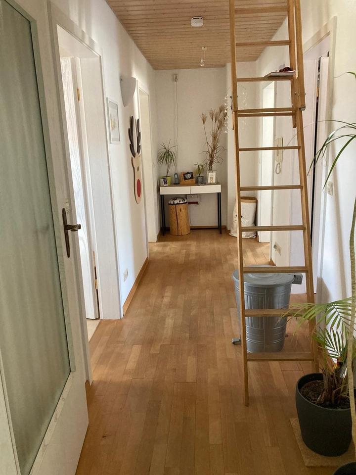 Sonnige Wohnung mit Charme und viel Platz – Bild 11