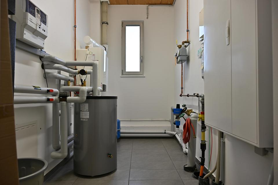 Top Gepflegte Gewerbeimmobile mit großem Gewerbegrundstück – Bild 12