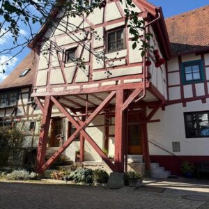 Historisches Fachwerkhaus mit Einliegerwohnung & Scheune im Herzen von Oberderdingen