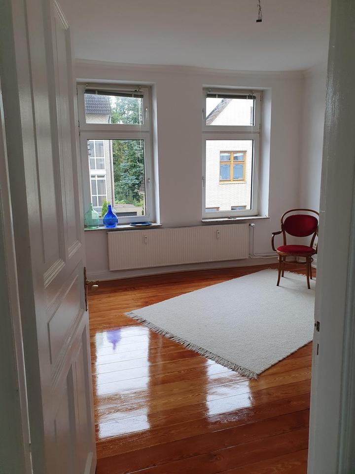 Schöne, helle Altbauwohnung am Meer mit 2 Balkonen – Bild 2