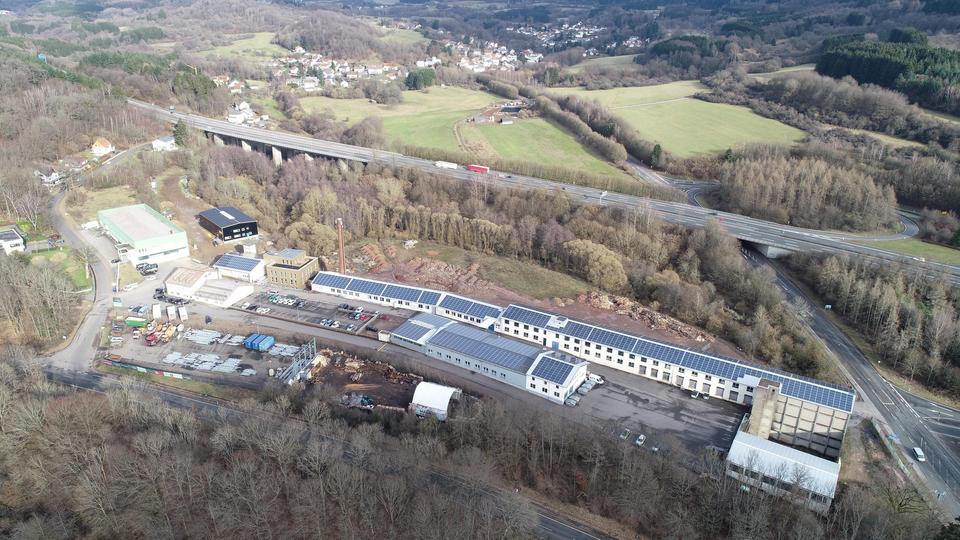 18.000 QM freie Gewerbegrundstücke direkt an der A1