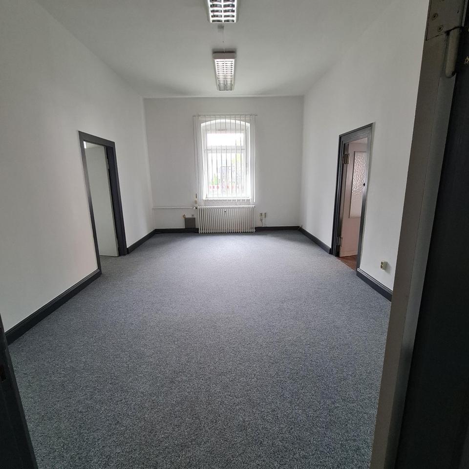 Büro ebenerdig, ruhig, Option auf 2 Pkw - Stellplätze – Bild 15