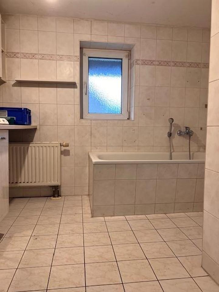 So. 29.3.//12-13 UHR//Bes.// Großes EFH, großes Grund., renovierungsbedürftig 205.000 € – Bild 12