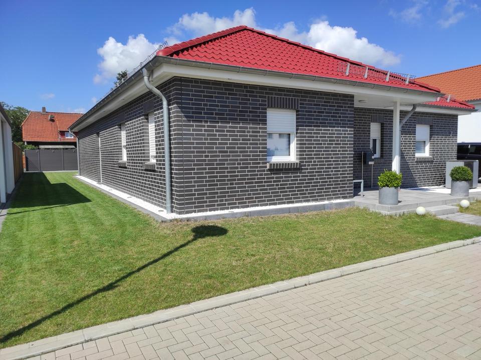 Barrierefreier Bungalow Massivhaus 150 m2 + 60 m2 Terrasse + Doppelgarage 54 m2 – Bild 3