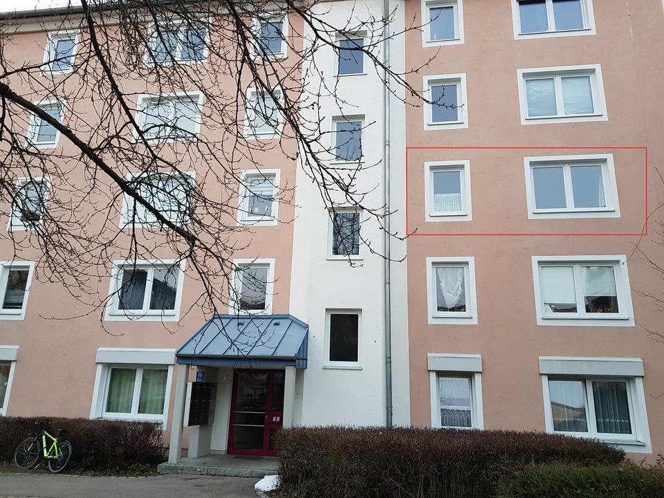 ++Provisionsfrei++ gepflegte 3-Zimmer-Wohnung mit Balkon u. TG ++