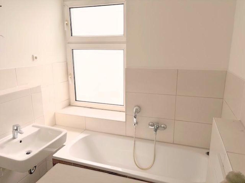 Attraktive 3-Zimmer-Wohnung mit EBK in Eberswalde – 75 m² im 3. OG mit Dielenboden & modernem Bad – Bild 10