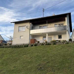 Zweifamilienhaus in ruhiger Lage