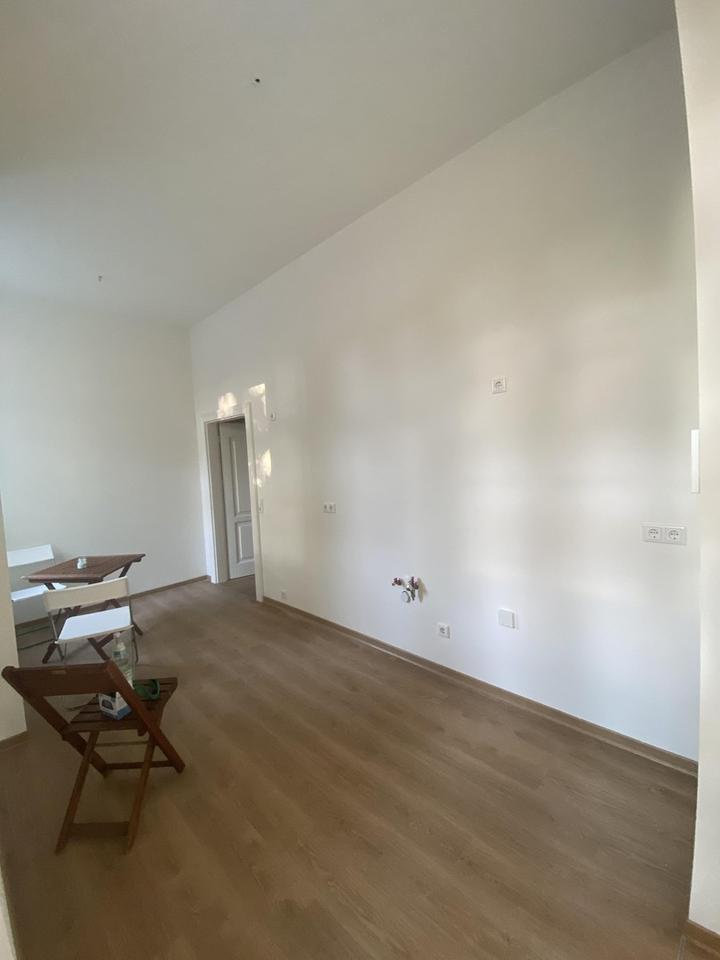 smarte Singlewohng mit Balkon und Aufzug, komfortabel, direkt an der Landeskrone – Bild 4