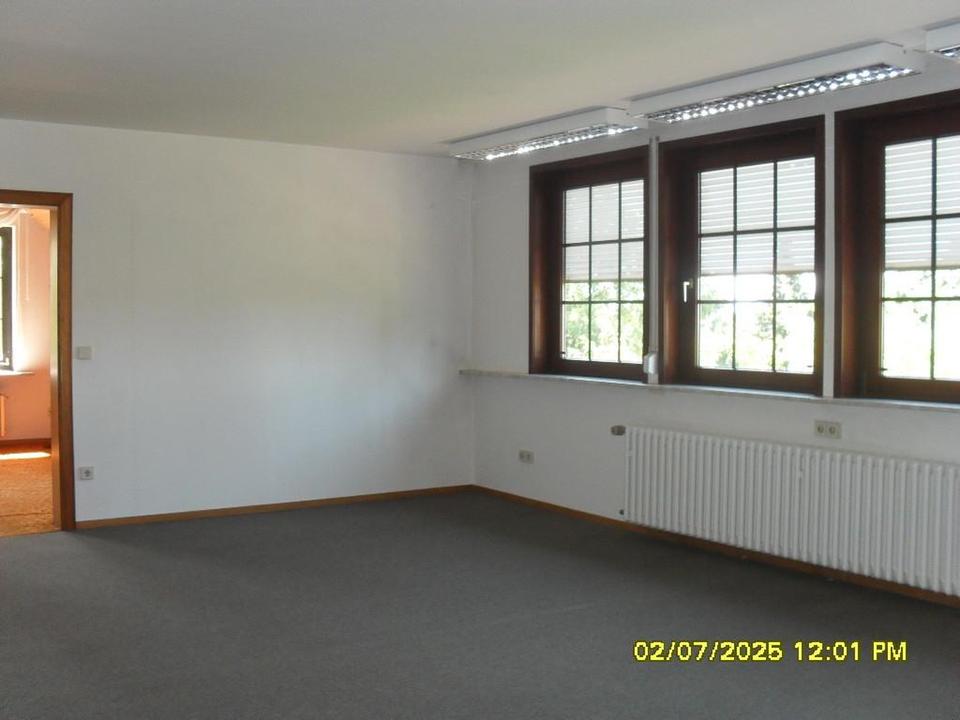 Großes Wohnhaus mit Potential der Umgestaltung - bis zu 3 Whg. - möglich. – Bild 20