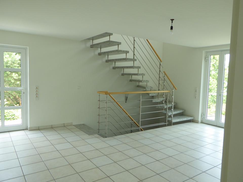 Büroräume kompl. EG +OG, Glasfaser, Freiflächen, Stellplätze – Bild 8