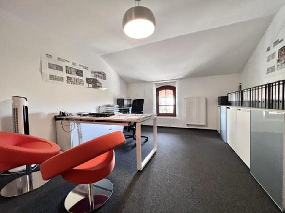 REPRÄSENTATIVES MAISSONETTE BÜRO in TOP DESIGNER HAUS 330 qm auf 2 Etagen – Bild 11