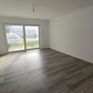 Doppelhaushälfte Erdgeschosswohnung kernsaniert mit Garten und Garage