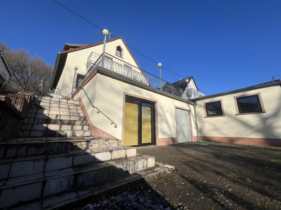 Gepflegtes Einfamilienhaus mit Einliegerwohnung in schöner Waldrandlage – Bild 6