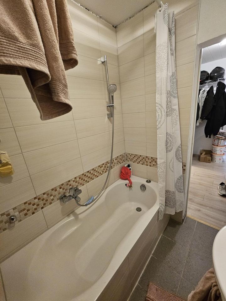 Schöne 3 Zimmerwohnung mit Balkon, EBK und TG am Stadtpark – Bild 14