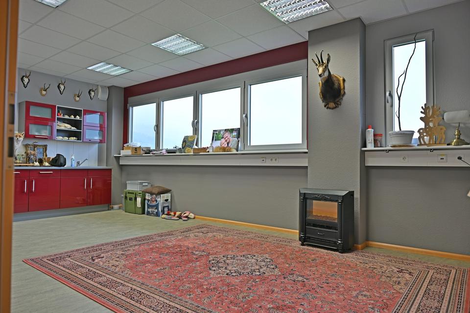 Top Gepflegte Gewerbeimmobile mit großem Gewerbegrundstück – Bild 34