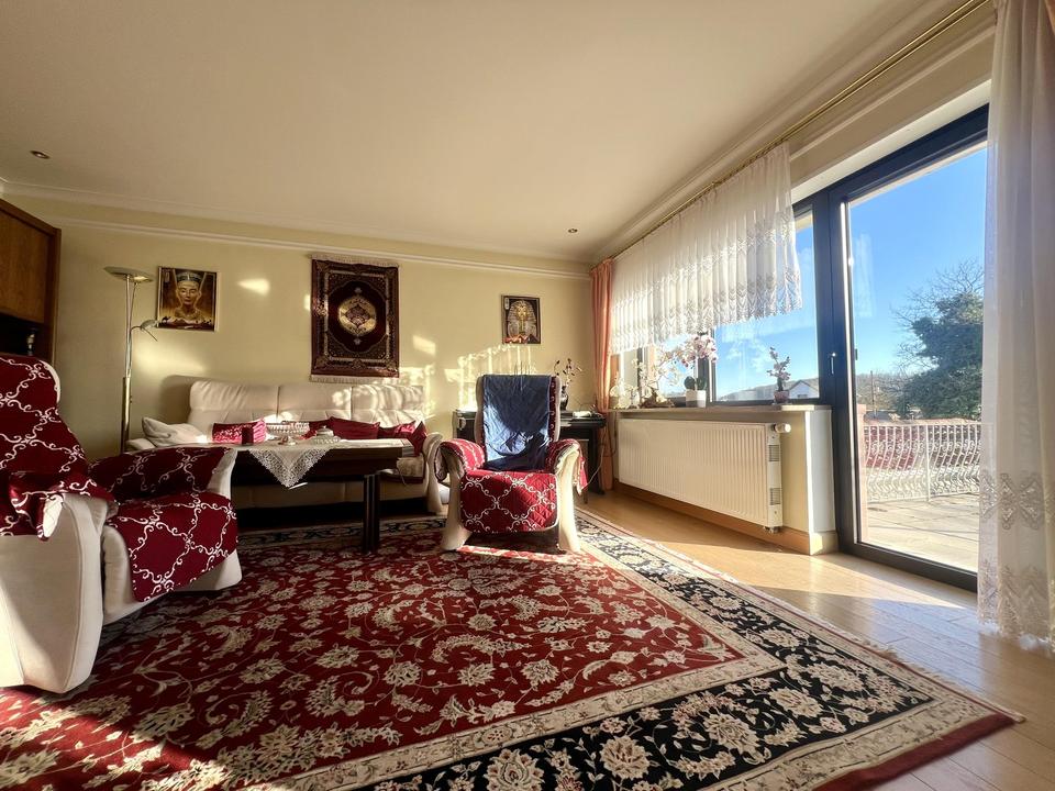 Gepflegtes Einfamilienhaus mit Einliegerwohnung in schöner Waldrandlage – Bild 11