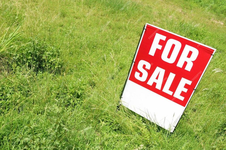 Baugrundstück für ein Ein- oder Mehrfamilienhaus in zweiter Reihe, ruhige Lage