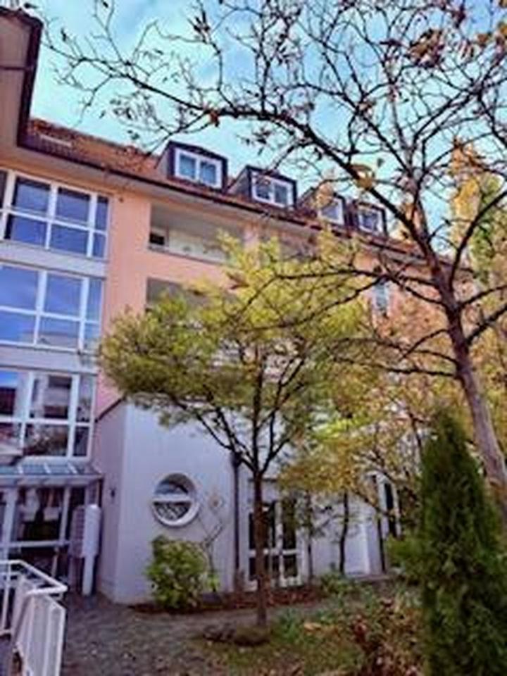 Gartenwohnung 2-Zimmer-Wohnung, zentral aber ruhig mit eigenem Eingang in Laim – Bild 2