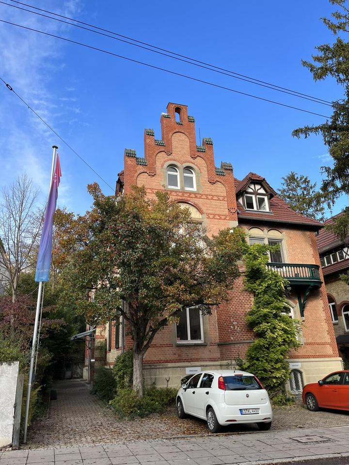 Schreibtischplatz im Grünen & doch zentral im Stuttgarter Norden