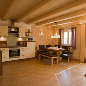 Schöne, helle,  104 qm Wohnung zu vermieten